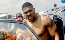 Anthony Joshua thoát chết sau vụ tai nạn nghiêm trọng ở Nigeria
