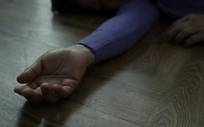 Con gái chết tức tưởi vì người mẹ mê tín tin vào thuật trừ tà