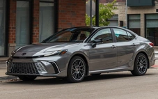 Toyota Camry, Corolla Cross hybrid có thể bị 'mất điện', chưa rõ cách khắc phục