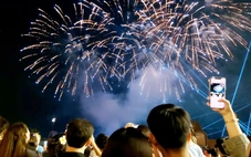 Pháo hoa rực rỡ, chào năm mới 2026!