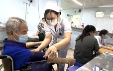 26-27 tuổi mới hành nghề, thu nhập 7 triệu đồng không đủ sống, phải xếp bậc lương bác sĩ cao hơn