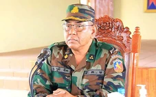 Tướng Campuchia xuất hiện mạnh khỏe sau khi báo Thái đưa tin 'tử trận'