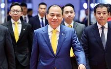 Tỉ phú Phạm Nhật Vượng, 2 con trai cùng dàn khách VIP tại đêm trao giải thưởng VinFuture