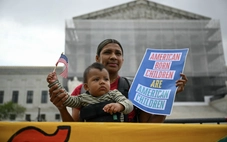 Liệu ông Trump có thành công chấm dứt quyền 'sinh ra ở Mỹ là công dân Mỹ'?