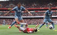 Chờ Aston Villa giải cứu Premier League
