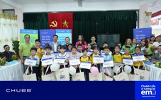 Chubb Life san sẻ với trẻ em khó khăn và chịu ảnh hưởng bởi bão lũ