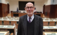 Cụ ông 89 tuổi trở lại giảng đường, bảo vệ thành công luận án tiến sĩ sau 60 năm