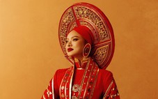 Mai Ngô mang thiết kế lấy cảm hứng từ Nam Phương hoàng hậu đến Miss Charm