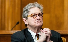 Không có chuyện Thượng viện Mỹ thông qua 'Đạo luật sinh ra tại Mỹ'