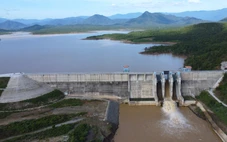 Hồ thủy lợi 85 triệu m³ ở Ninh Thuận vừa khánh thành vài tháng đã nứt, thấm thân đập