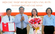 Ra mắt Hội Chữ thập đỏ Bệnh viện Ung bướu