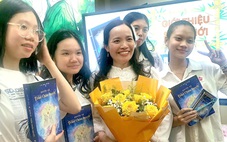Cô giáo dạy văn ở TP.HCM viết tiểu thuyết lịch sử trong 3 năm