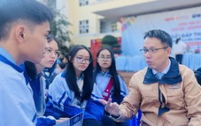 Có bằng đại học không có nghĩa là hết học