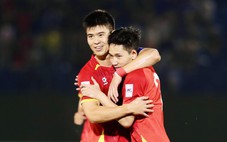 Việt Nam -Lào (Hiệp 2) 5-0: Quang Hải vô lê trái phá gia tăng cách biệt