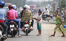 TP.HCM lập đoàn kiểm tra xử lý người lang thang xin ăn, chèo kéo du khách