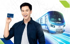 Chủ thẻ NAPAS đi metro ‘xé túi mù’ nhận quà tặng bất ngờ