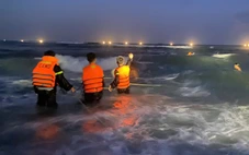 Một buổi chiều, 4 học sinh mất tích sau 2 vụ đuối nước liên tiếp ở biển Quảng Ngãi