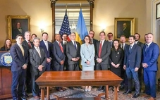 Thỏa thuận khoáng sản mà Ukraine và Mỹ vừa ký có gì?