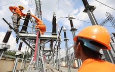 Tăng giá điện 4,8%: người dân thêm lo, lỗ của EVN vẫn treo