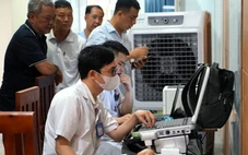 Thầy thuốc trẻ mang AI đi khám bệnh tình nguyện
