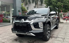 Tin tức giá xe: Mitsubishi Pajero Sport 2025 giảm tới 100 triệu đồng, đại lý còn 'bù' thêm trang bị