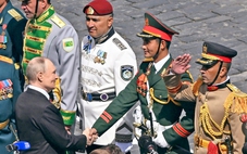 Khối trưởng bắt tay Tổng thống Nga Putin: Đây là niềm tự hào của toàn khối
