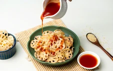 Làm món đậu hũ xốt mắc khén Lai Châu, củ sen Đồng Tháp chiên giòn cùng đầu bếp Thanh Thiện