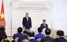 Tổng Bí thư Tô Lâm gặp cộng đồng người Việt tại Belarus