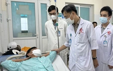 Bướu mỡ 8kg chèn ép, làm suy yếu chức năng thận của người đàn ông 47 tuổi
