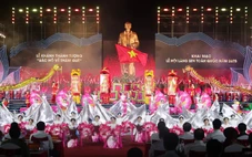 Tổng Bí thư Tô Lâm dự khai hội Làng Sen, khánh thành tượng Bác Hồ về thăm quê