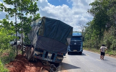 Xe kéo container tông liên hoàn khiến 2 người chết tại chỗ, 5 người bị thương