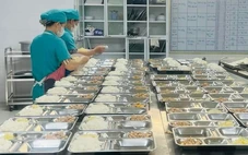 Một bữa ăn bán trú phải đóng thuế 2 lần?