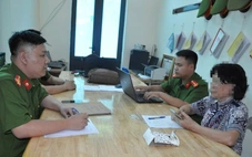 Bị công an giả tính lừa hơn 3 tỉ đồng, cụ bà 77 tuổi tỉnh táo lên báo công an phường