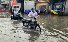 Trời nắng nóng, mây dông vẫn âm ỉ hình thành ở TP.HCM