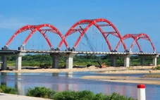 Cầu nối sông Trà Khúc làm gần xong, giờ tranh luận việc đặt tên