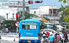 Có bộ đếm lùi tín hiệu đèn giao thông trên quốc lộ 1, tài xế thở phào