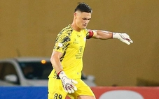 Patrik Le Giang nhận 5 bàn thua khi quay lại bắt chính