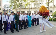 Lãnh đạo TP.HCM dâng hoa tưởng niệm Chủ tịch Hồ Chí Minh