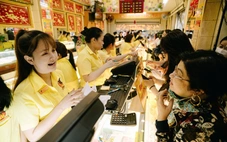 Yêu cầu các điểm bán vàng miếng treo bảng để người dân nhận biết