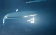 Kia Clavis sắp ra mắt, là bản cao cấp của Carens