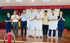 Khen thưởng kíp y bác sĩ bị đánh vẫn cứu kịp thời bệnh nhi 12 tuổi sốc phản vệ