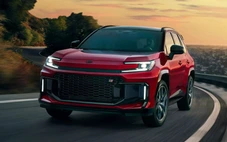 SUV bán chạy nhất thế giới Toyota RAV4 bước sang thế hệ mới: Lột xác toàn diện