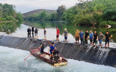 Vụ 7 học sinh đi tắm suối bị lũ cuốn: Thợ lặn tìm kiếm 2 cháu mất tích