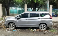 Vụ xe hơi đậu bên đường ở Tân Phú cả năm: Do chủ xe bận về quê chăm vợ