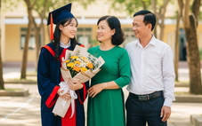 Học sinh lớp 5 có cần rình rang làm lễ tri ân và trưởng thành?