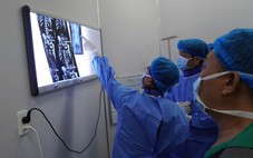 Tán sỏi thận bằng laser qua da cho 2 bệnh nhân ở Đồng bằng sông Cửu Long