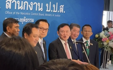 Ông Thaksin xuất hiện trước công chúng, dập tin đồn trốn khỏi Thái Lan