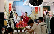 Không chỉ TP.HCM hay Hà Nội, chợ truyền thống cả nước đều cần kiểu bán hàng qua livestream