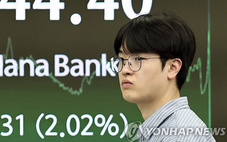 Chứng khoán, giá USD bật tăng sau tin chính sách thuế quan của ông Trump bị chặn