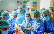 Thông tim bào thai thành công cho sản phụ Singapore: Cả gia đình, sản phụ và ê kíp đều bật khóc